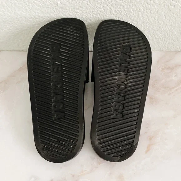 BALENCIAGA || Women’s Pool Slides In Black/Fluo Green - Picture 10 of 14